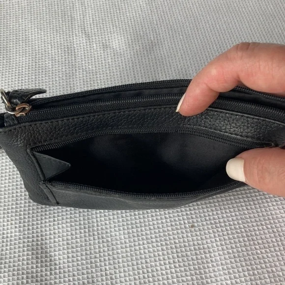 Giani Bernini Grab & Go Black Leather Wallet Wristlet - Picture 7 of 7